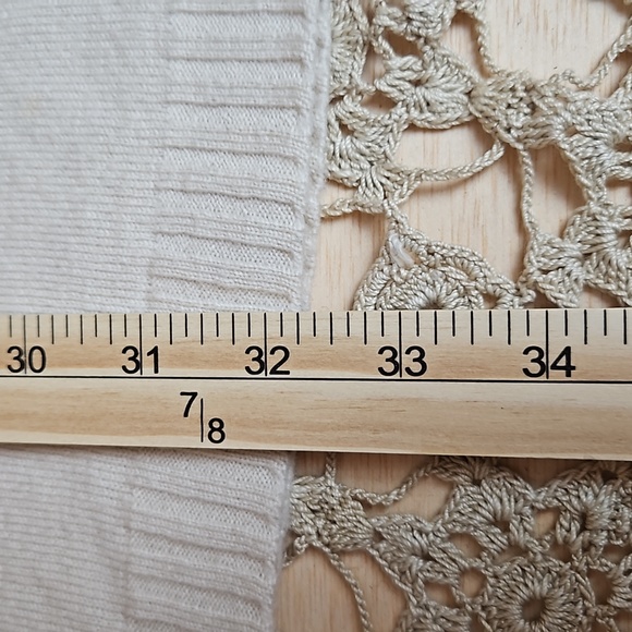 Beauvillon Paris Wool/Acrylic Blend Short Sleeved Sweater Dress - Picture 11 of 11